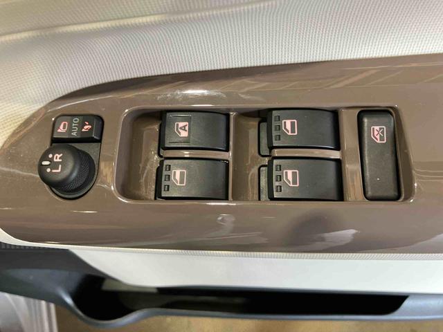 ムーヴキャンバス Gメイクアップリミテッド SAIII (車内 消臭・抗菌 処理済) 衝突被害軽減システム ナビ パノラマモニター アルミホイール キーフリーシステム(21枚目)