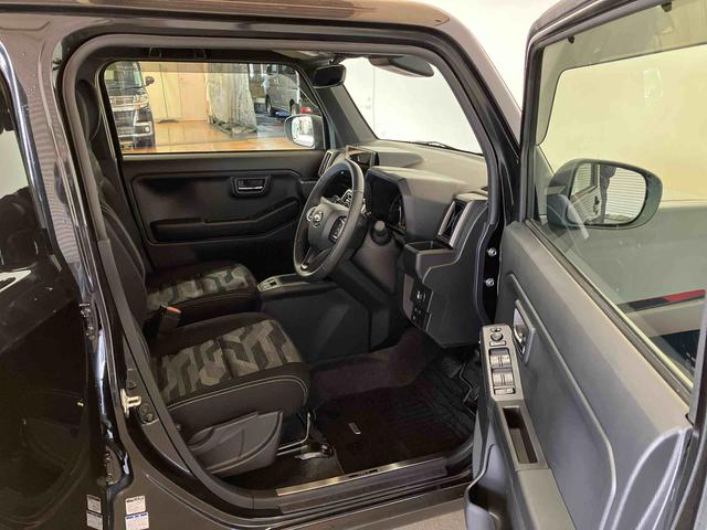 タフト Ｇターボ　ダーククロムベンチャー　（車内　消臭・抗菌　処理済）　衝突被害軽減システム　４ＷＤ　アダプティブクルーズコントロール　ナビ　バックカメラ　アルミホイール　キーフリーシステム（9枚目）