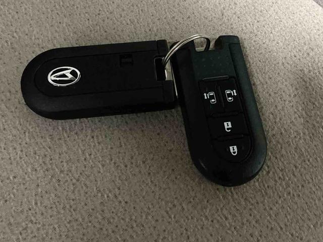 ムーヴキャンバス Xメイクアップリミテッド SAIII (車内 消臭・抗菌 処理済) 衝突被害軽減システム 4WD 両側パワースライドドア ナビ パノラマモニター キーフリーシステム(20枚目)