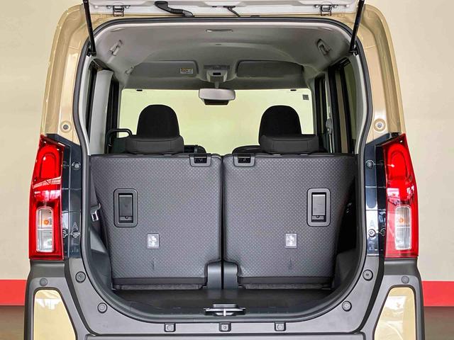 タント ファンクロス (車内 消臭・抗菌 処理済) 衝突被害軽減システム 4WD 両側パワースライドドア バックカメラ アルミホイール キーフリーシステム(7枚目)