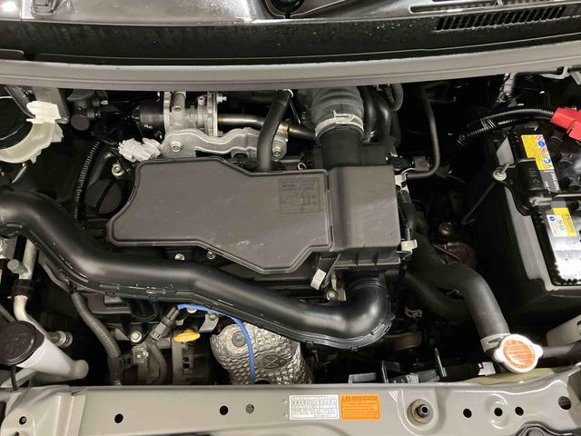 トール カスタムG (車内 消臭・抗菌 処理済) 衝突被害軽減システム 4WD 両側パワースライドドア ナビ パノラマモニター アルミホイール キーフリーシステム(6枚目)