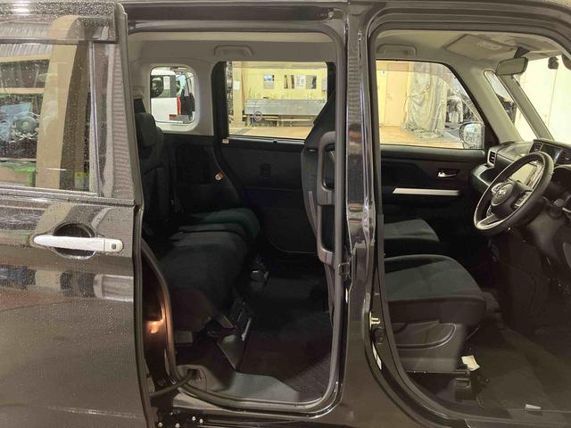 トール カスタムG (車内 消臭・抗菌 処理済) 衝突被害軽減システム 4WD 両側パワースライドドア ナビ パノラマモニター アルミホイール キーフリーシステム(10枚目)