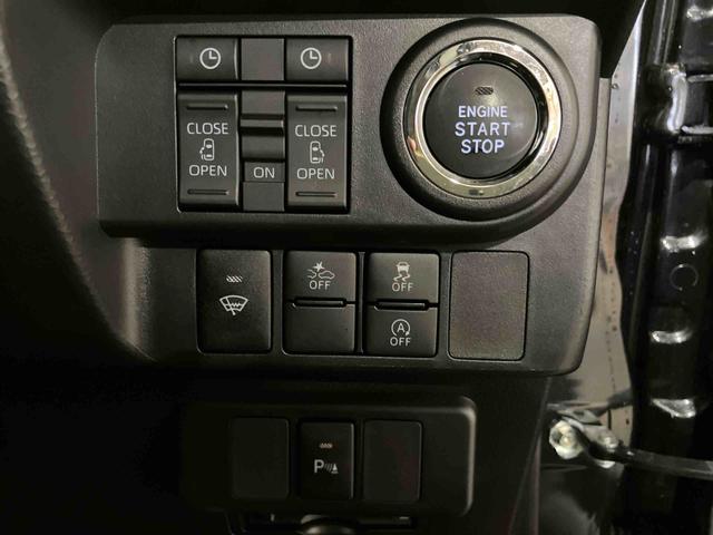 トール カスタムG (車内 消臭・抗菌 処理済) 衝突被害軽減システム 4WD 両側パワースライドドア ナビ パノラマモニター アルミホイール キーフリーシステム(18枚目)