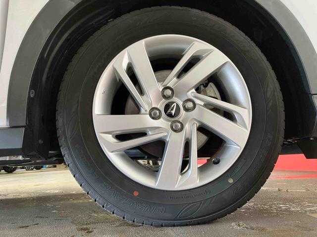 ロッキー Ｘ　（車内　消臭・抗菌　処理済）　衝突被害軽減システム　４ＷＤ　ナビ　パノラマモニター　アルミホイール　キーフリーシステム（18枚目）