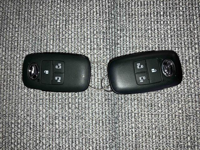 ムーヴキャンバス ストライプスX (車内 消臭・抗菌 処理済) 衝突被害軽減システム 4WD 両側パワースライドドア キーフリーシステム(18枚目)