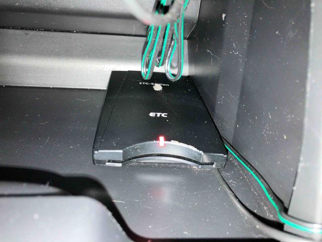 タント カスタムＲＳ　ＳＡ　（車内　消臭・抗菌　処理済）　衝突被害軽減システム　両側パワースライドドア　ナビ　バックカメラ　アルミホイール　キーレスエントリー（18枚目）