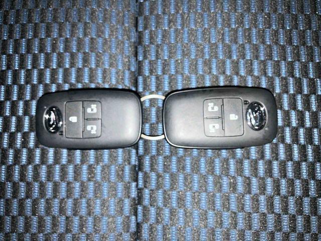 タント カスタムＸ　（車内　消臭・抗菌　処理済）　衝突被害軽減システム　４ＷＤ　両側パワースライドドア　パノラマモニター　アルミホイール　キーフリーシステム（20枚目）