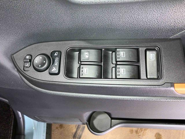 タント ファンクロス (車内 消臭・抗菌 処理済) 衝突被害軽減システム 両側パワースライドドア バックカメラアルミホイール キーフリーシステム(22枚目)