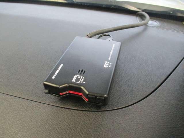 【ＥＴＣ車載器】高速道路の料金所もノンストレスでスムーズに通過できるＥＴＣ。