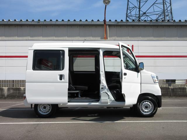 デラックスSAIII ワンオーナー車 キーレスエントリー アイドリングストップ LEDヘッドランプ オートライト オートハイビーム 衝突被害軽減システム(7枚目)