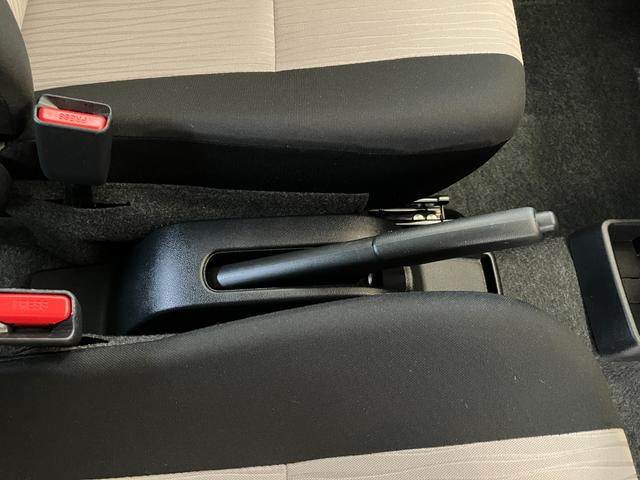 ミライース Ｌ　ＳＡＩＩＩアップグレードパック　ディスプレイオーディオ　ワンオーナー　６．２インチディスプレイオーディオ　バックモニター　アイドリングストップ　スマアシＩＩＩ　キーレスエントリー　ＬＥＤヘッドライトバルブ　電動格納ミラー　取扱説明書　メンテナンスノート（9枚目）