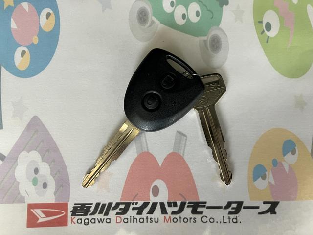 ミライース Ｌ　ＳＡＩＩＩアップグレードパック　ディスプレイオーディオ　ワンオーナー　６．２インチディスプレイオーディオ　バックモニター　アイドリングストップ　スマアシＩＩＩ　キーレスエントリー　ＬＥＤヘッドライトバルブ　電動格納ミラー　取扱説明書　メンテナンスノート（40枚目）