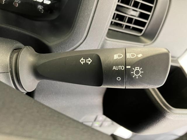 ハイゼットカーゴ ＤＸ　　ＣＤレシーバー／Ｂｌｕｅｔｏｏｔｈ接続　ワンオーナー　純正ＣＤレシーバー　両側スライドドア　Ｂｌｕｅｔｏｏｔｈ接続　スマアシ　ハロゲンヘッドライト　オートライト　オートマチックハイビーム　アイドリングストップ　取扱説明書　メンテナンスノート（14枚目）