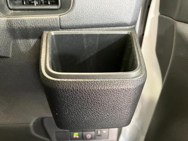 ハイゼットカーゴ ＤＸ　　ＣＤレシーバー／Ｂｌｕｅｔｏｏｔｈ接続　ワンオーナー　純正ＣＤレシーバー　両側スライドドア　Ｂｌｕｅｔｏｏｔｈ接続　スマアシ　ハロゲンヘッドライト　オートライト　オートマチックハイビーム　アイドリングストップ　取扱説明書　メンテナンスノート（15枚目）