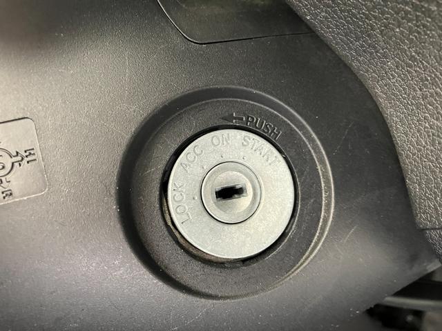 ハイゼットカーゴ ＤＸ　　ＣＤレシーバー／Ｂｌｕｅｔｏｏｔｈ接続　ワンオーナー　純正ＣＤレシーバー　両側スライドドア　Ｂｌｕｅｔｏｏｔｈ接続　スマアシ　ハロゲンヘッドライト　オートライト　オートマチックハイビーム　アイドリングストップ　取扱説明書　メンテナンスノート（17枚目）