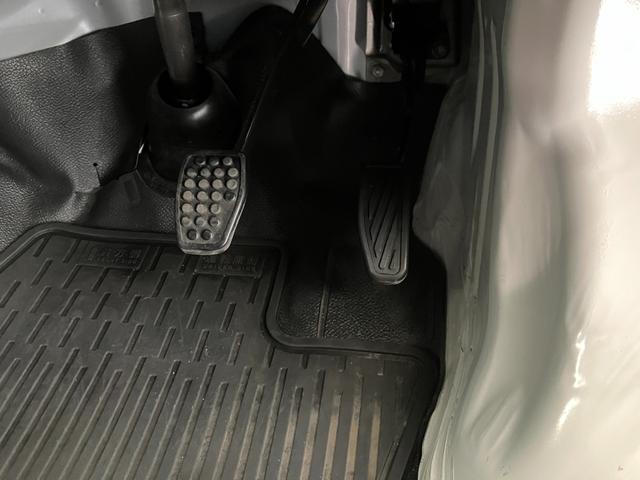 ハイゼットカーゴ ＤＸ　　ＣＤレシーバー／Ｂｌｕｅｔｏｏｔｈ接続　ワンオーナー　純正ＣＤレシーバー　両側スライドドア　Ｂｌｕｅｔｏｏｔｈ接続　スマアシ　ハロゲンヘッドライト　オートライト　オートマチックハイビーム　アイドリングストップ　取扱説明書　メンテナンスノート（23枚目）