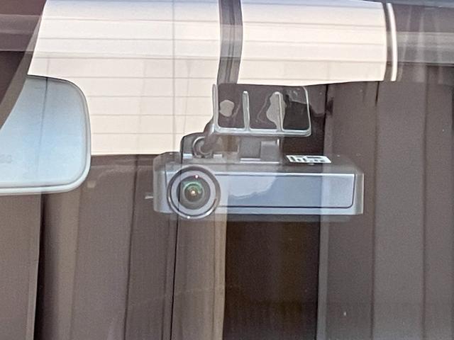 ムーヴ Ｘリミテッド　ＳＡＩＩＩ　　ナビ／ドラレコ／アルミ　ワンオーナー　純正ナビ　純正ドライブレコーダー　バックモニター　運転席シートヒーター　Ｂｌｕｅｔｏｏｔｈ接続　電動格納ミラー　純正１４インチアルミホイール　ハロゲンヘッドライト　スマートキー（8枚目）