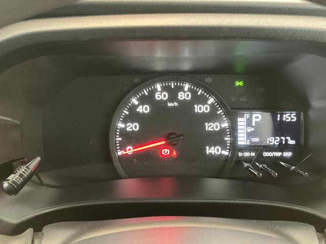 ハイゼットカーゴ ＤＸ　　ＣＤレシーバー／Ｂｌｕｅｔｏｏｔｈ接続　ワンオーナー　純正ＣＤレシーバー　Ｂｌｕｅｔｏｏｔｈ接続　スマアシ　両側スライドドア　キーレスエントリー　ハロゲンヘッドライト　オートライト　オートマチックハイビーム　アイドリングストップ（12枚目）