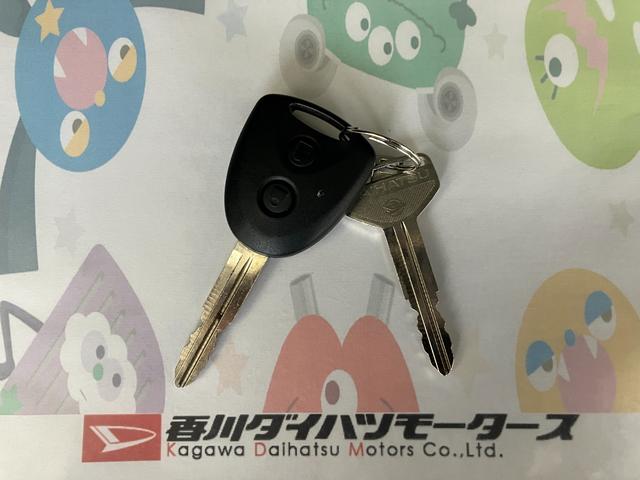 ミライース Ｌ　ＳＡＩＩＩ　オーディオレス／キーレスエントリー　ワンオーナー　オーディオレス　キーレスエントリー　アイドリングストップ　スマアシＩＩＩ　ハロゲンヘッドライト　オートライトオートマチックハイビーム　バイザー　取扱説明書　メンテナンスノート（38枚目）