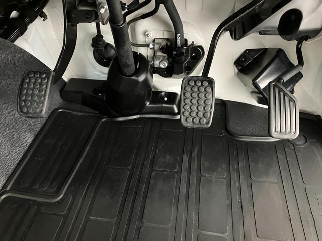 ハイゼットトラック スタンダード MT/スマアシ ワンオーナー MT AM/FMラジオ スマアシ ハロゲンヘッドライト オートライト オートマチックハイビーム 取扱説明書 メンテナンスノート(22枚目)