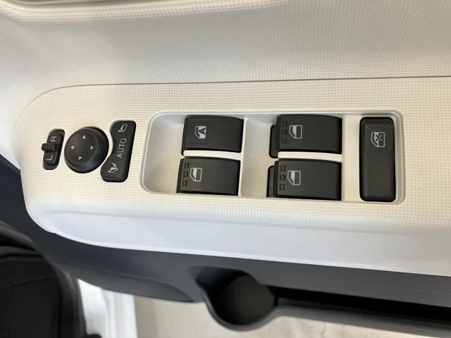 ムーヴキャンバス ストライプスＧ　オーディオレス／ホッとカップホルダー　ワンオーナー　オーディオレス　バックモニター対応カメラ　両側パワースライドドア　運転席・助手席シートヒーター　電動パーキングブレーキ　オートブレーキホールド　ホッとカップホルダー　スマートキー（21枚目）