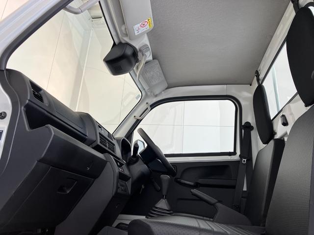 ハイゼットトラック スタンダード MT/AM/FMラジオ ワンオーナー MT スマアシ アイドリングストップ AM/FMラジオ ハロゲンヘッドライト オートライト オートマチックハイビーム 取扱説明書 メンテナンスノート(8枚目)