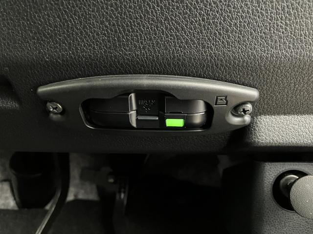 ムーヴキャンバス セオリーＧ　ディスプレイオーディオ／ＥＴＣ／ドラレコ　９インチスマホ連携ディスプレイオーディオ　純正ＥＴＣ　純正ドライブレコーダー　パノラマモニター　Ｂｌｕｅｔｏｏｔｈ接続　ワイヤレス充電器　運転席・助手席シートヒーター　ホッとカップホルダー（8枚目）