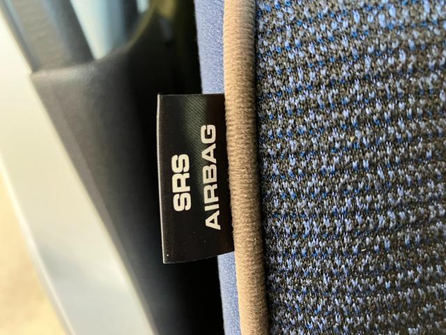 ムーヴキャンバス セオリーＧ　ディスプレイオーディオ／ＥＴＣ／ドラレコ　９インチスマホ連携ディスプレイオーディオ　純正ＥＴＣ　純正ドライブレコーダー　パノラマモニター　Ｂｌｕｅｔｏｏｔｈ接続　ワイヤレス充電器　運転席・助手席シートヒーター　ホッとカップホルダー（9枚目）