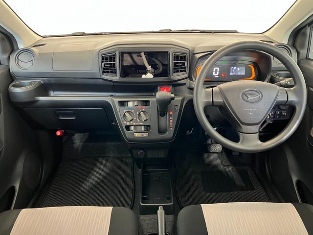 ミライース Ｌ　ＳＡＩＩＩ　オーディオレス／キーレスエントリー　ワンオーナー　オーディオレス　キーレスエントリー　スマアシＩＩＩ　ハロゲンヘッドライト　オートライト　オートマチックハイビーム　カーペットマット　ロングバイザー　取扱説明書　メンテナンスノート（9枚目）