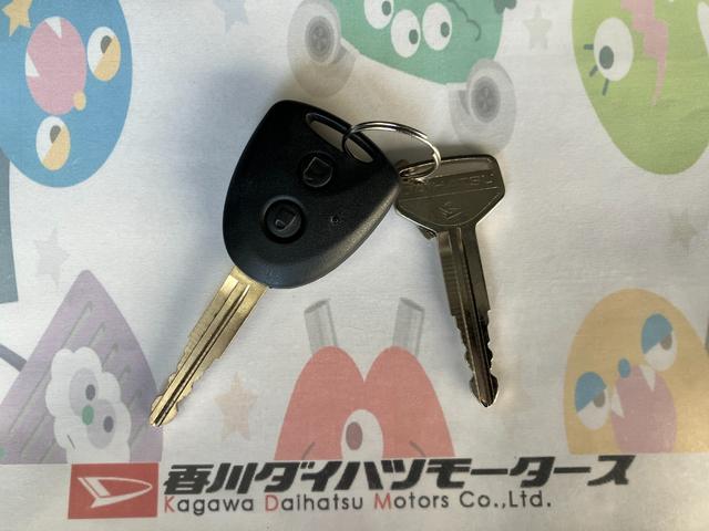 ミライース Ｌ　ＳＡＩＩＩ　オーディオレス／キーレスエントリー　ワンオーナー　オーディオレス　キーレスエントリー　スマアシＩＩＩ　ハロゲンヘッドライト　オートライト　オートマチックハイビーム　カーペットマット　ロングバイザー　取扱説明書　メンテナンスノート（38枚目）