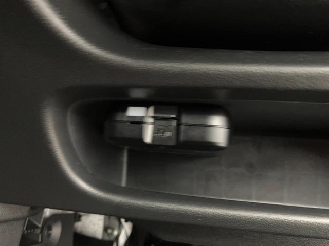 ムーヴ カスタム　Ｘ　ＶＳＳＡＩＩＩ　ナビ／ＥＴＣ／ドラレコ　純正ナビ　純正ＥＴＣ　純正ドライブレコーダー　パノラマモニター　運転席シートヒーター　Ｂｌｕｅｔｏｏｔｈ接続　スマアシＩＩＩ　電動格納ミラー　純正１４インチアルミホイール　ＵＳＢ入力端子　スマートキー（8枚目）