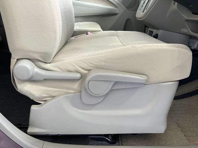 ムーヴ Ｘリミテッド　ナビ／ＥＴＣ／アルミ　純正ナビ　バックモニター　ハロゲンヘッドライト　純正１４インチアルミホイール　スマートキー　電動格納ミラー　取扱説明書　メンテナンスノート（8枚目）