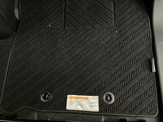 �J�[�i�r�E�h���C�u���R�[�_�[��d�s�b�ȂǁA�K�v�ȕt���i������܂����猩�ώ��ɂ����k�������B�I�v�V�����Ŕ̔����Ă���܂���