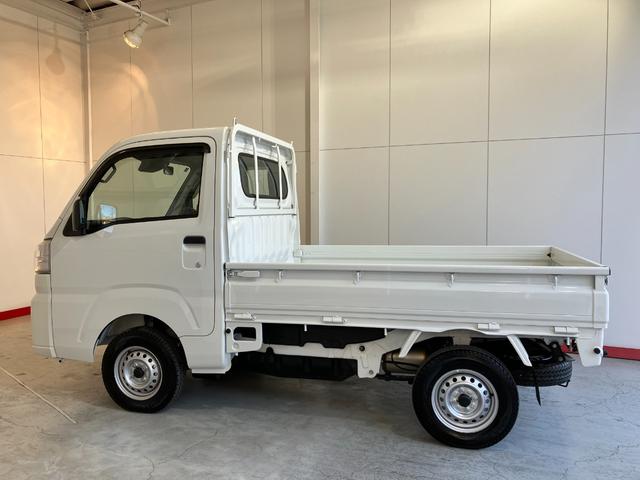 �J�[�i�r�E�h���C�u���R�[�_�[��d�s�b�ȂǁA�K�v�ȕt���i������܂����猩�ώ��ɂ����k�������B�I�v�V�����Ŕ̔����Ă���܂���