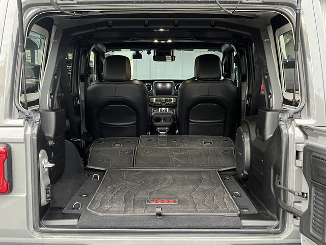 ジープ・ラングラーアンリミテッド リミテッドEDウィズサンライダフリップTフォーハドT 特別仕様車/サンライダー搭載車両/ETC2.0/カープレイ/シートヒーター/ハンドルヒーター(9枚目)