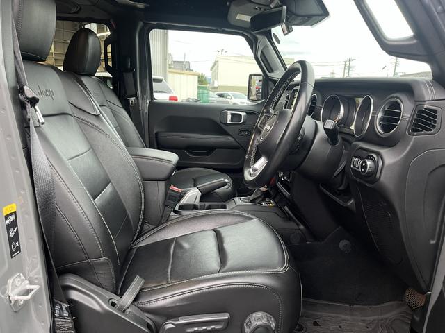 ジープ・ラングラーアンリミテッド リミテッドEDウィズサンライダフリップTフォーハドT 特別仕様車/サンライダー搭載車両/ETC2.0/カープレイ/シートヒーター/ハンドルヒーター(10枚目)