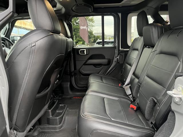 ジープ・ラングラーアンリミテッド リミテッドEDウィズサンライダフリップTフォーハドT 特別仕様車/サンライダー搭載車両/ETC2.0/カープレイ/シートヒーター/ハンドルヒーター(14枚目)