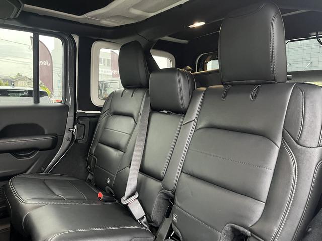 ジープ・ラングラーアンリミテッド リミテッドEDウィズサンライダフリップTフォーハドT 特別仕様車/サンライダー搭載車両/ETC2.0/カープレイ/シートヒーター/ハンドルヒーター(15枚目)