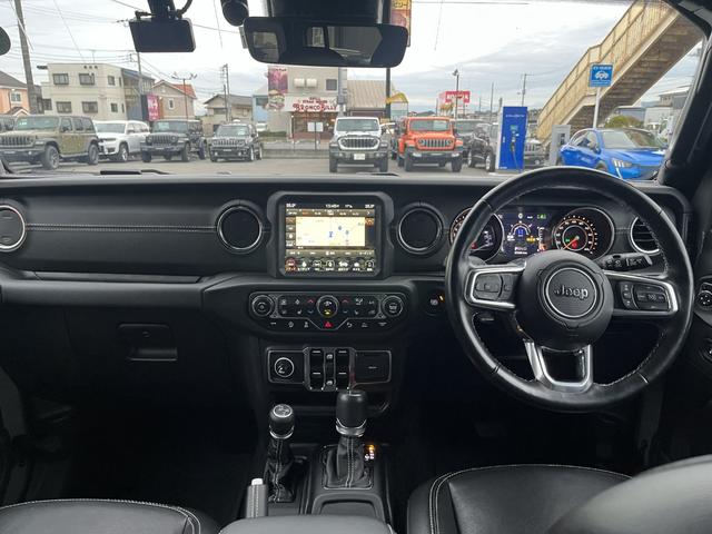 ジープ・ラングラーアンリミテッド リミテッドEDウィズサンライダフリップTフォーハドT 特別仕様車/サンライダー搭載車両/ETC2.0/カープレイ/シートヒーター/ハンドルヒーター(18枚目)