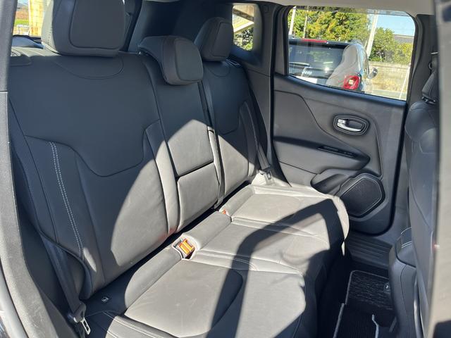 ジープ・レネゲード リミテッド　弊社ユーザー下取／認定中古車／ドラレコ／ＥＴＣ２．０（17枚目）