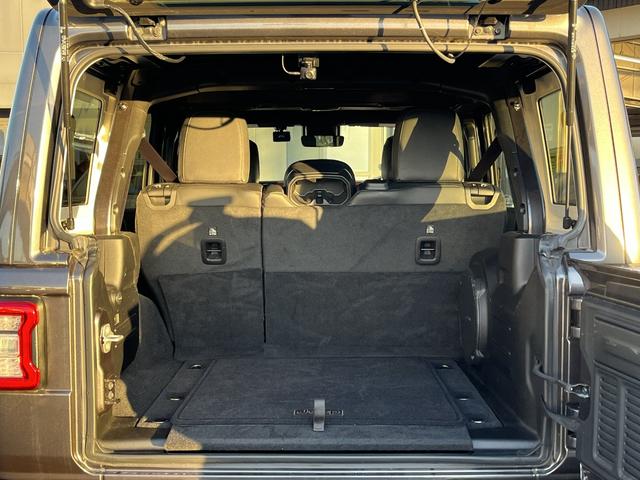 ジープ・ラングラーアンリミテッド リミテッドＥＤウィズサンライダフリップＴフォーハドＴ　認定中古車／ドラレコ／ＥＴＣ２．０（10枚目）