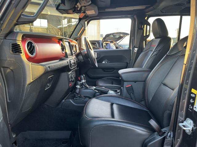 ジープ・ラングラーアンリミテッド リミテッドＥＤウィズサンライダフリップＴフォーハドＴ　認定中古車／ドラレコ／ＥＴＣ２．０（14枚目）