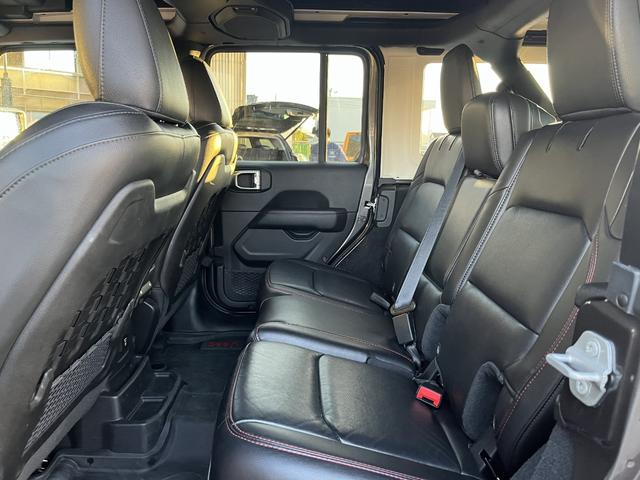 ジープ・ラングラーアンリミテッド リミテッドＥＤウィズサンライダフリップＴフォーハドＴ　認定中古車／ドラレコ／ＥＴＣ２．０（16枚目）