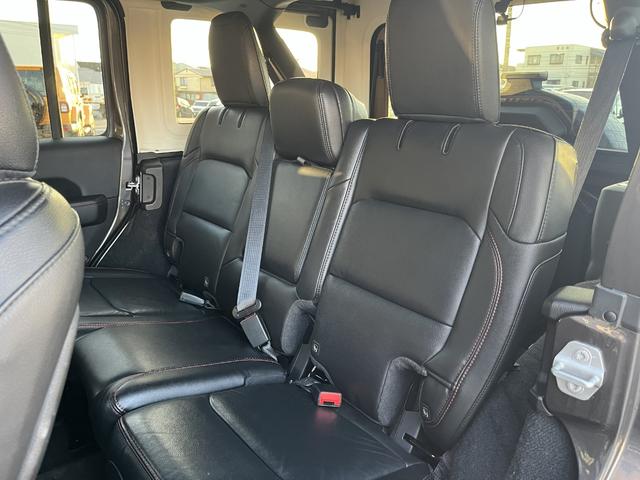 ジープ・ラングラーアンリミテッド リミテッドＥＤウィズサンライダフリップＴフォーハドＴ　認定中古車／ドラレコ／ＥＴＣ２．０（17枚目）