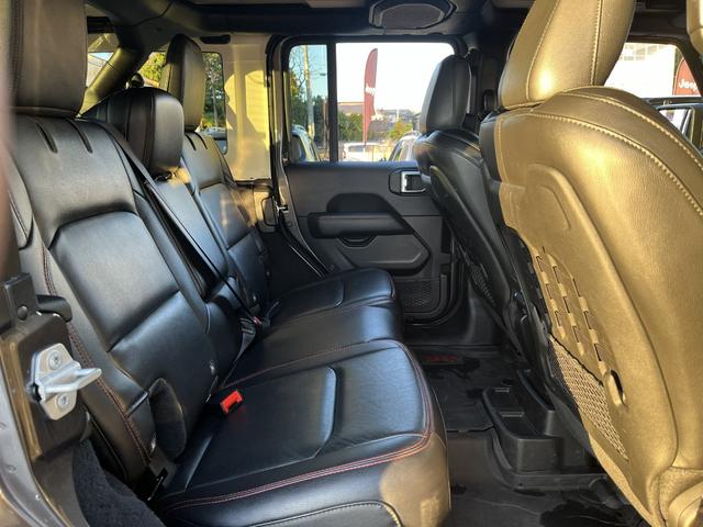 ジープ・ラングラーアンリミテッド リミテッドＥＤウィズサンライダフリップＴフォーハドＴ　認定中古車／ドラレコ／ＥＴＣ２．０（18枚目）