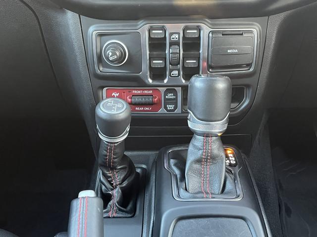 ジープ・ラングラーアンリミテッド リミテッドＥＤウィズサンライダフリップＴフォーハドＴ　認定中古車／ドラレコ／ＥＴＣ２．０（22枚目）