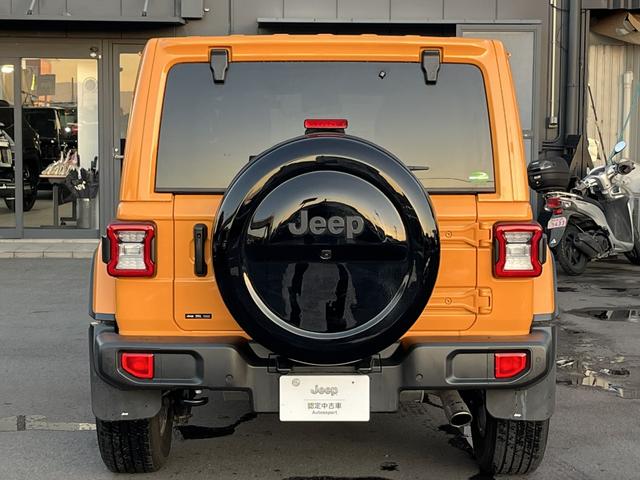 ジープ・ラングラーアンリミテッド オーバーランド・ナチョ　認定中古車／ドラレコ／限定車／ＥＴＣ２．０（8枚目）