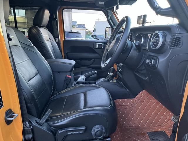 ジープ・ラングラーアンリミテッド オーバーランド・ナチョ　認定中古車／ドラレコ／限定車／ＥＴＣ２．０（11枚目）