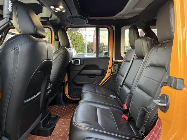 ジープ・ラングラーアンリミテッド オーバーランド・ナチョ　認定中古車／ドラレコ／限定車／ＥＴＣ２．０（15枚目）