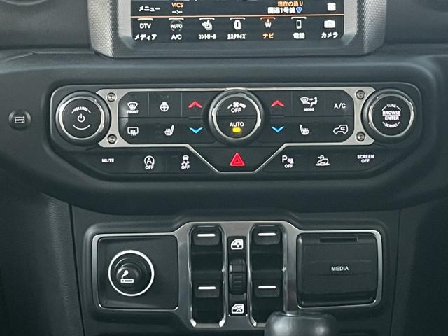 ジープ・ラングラーアンリミテッド オーバーランド・ナチョ　認定中古車／ドラレコ／限定車／ＥＴＣ２．０（20枚目）